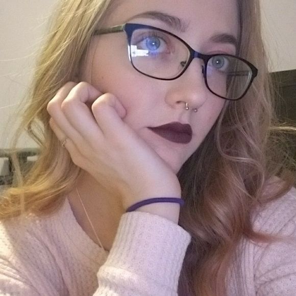 Meet your Posher, Cristina - Picture 1 of 1